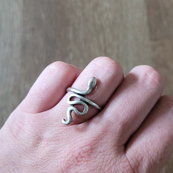 Snake Ring - Picture 2 of 2